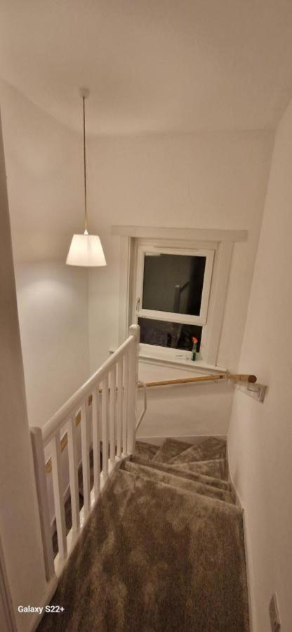 Archillects Entire Two Bedroom Comfy House - Free Parking Glasgow Dış mekan fotoğraf